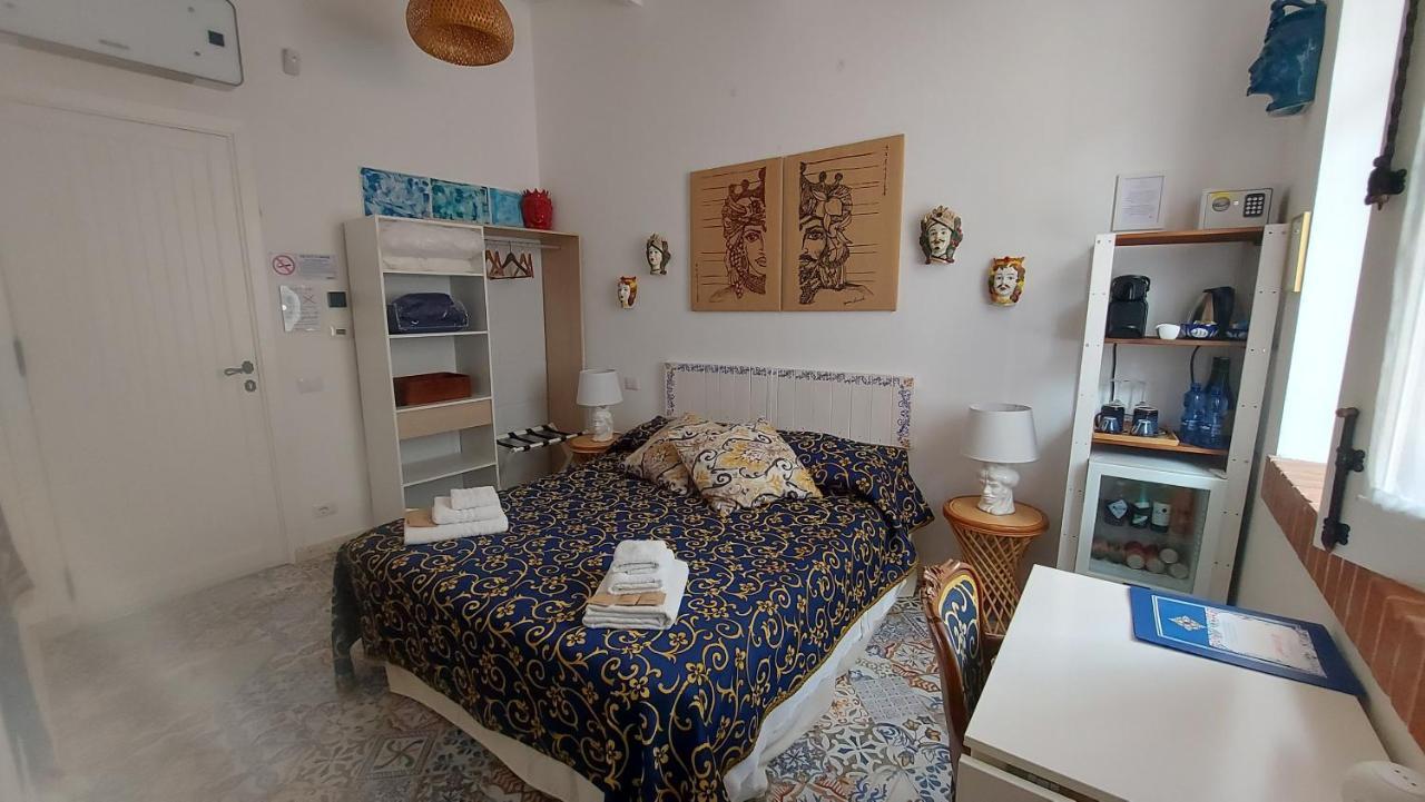 Vfh Villa Flavia Eco B&B - 50 Metri Dal Mare Santa Flavia Eksteriør billede